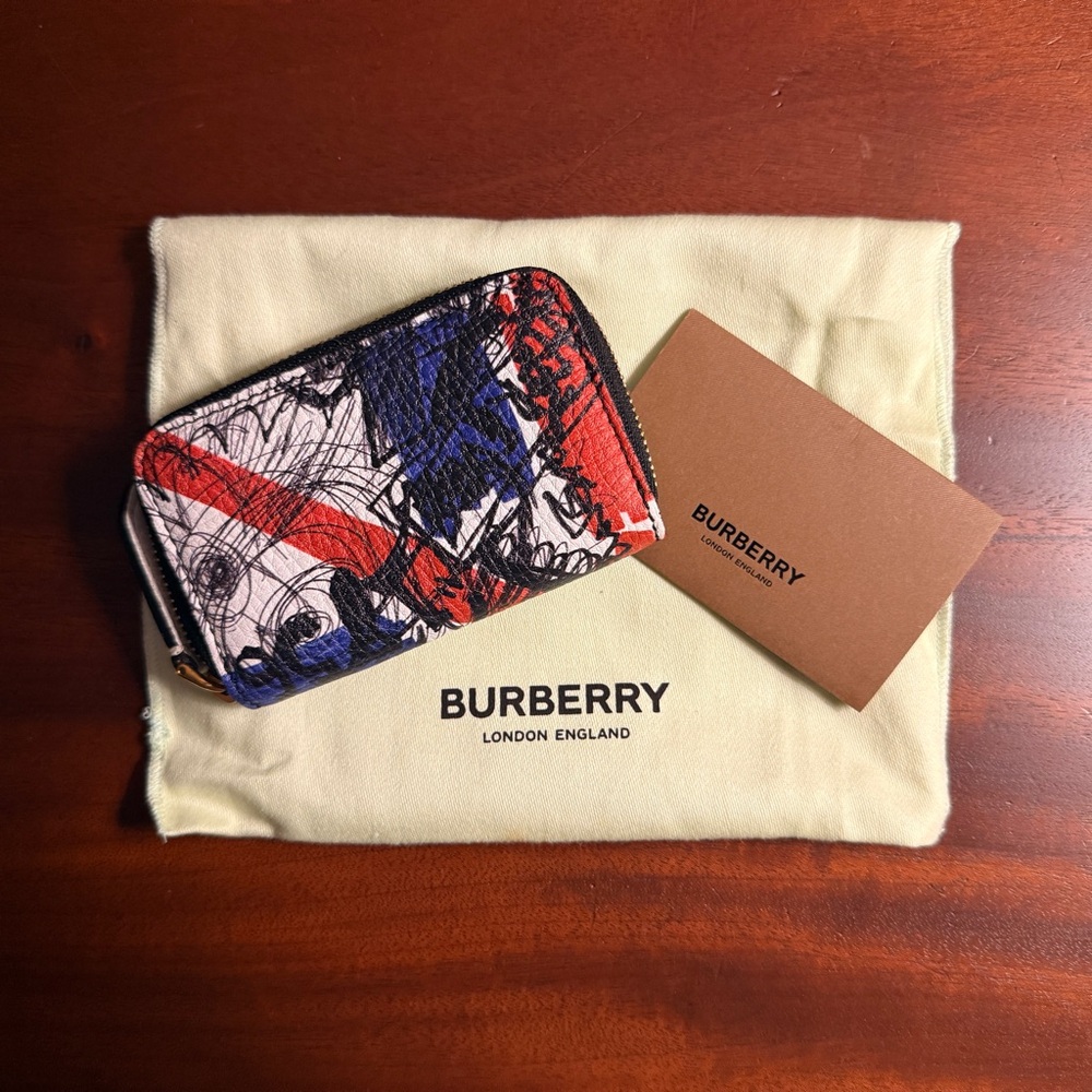 Burberry Graffiti Great Condition Coin/Card Colder New Never Used